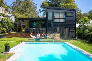 'the Governor Ii' - Designer Wonderland, Avalon - Avalon