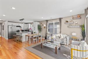 Luxury Gated home near NYC and EWR with free Parking