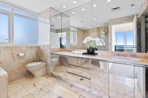 Step Back in Time in this Retro Chic 3 Bedroom Penthouse at Zenith - Q Stay