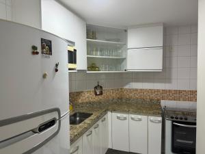 Centro de Guarapari 3 quartos, dois com Ar