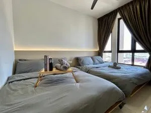 Next to BRT station near Sun-Med Sun-Uni & Lagoon - Kampong Penaga