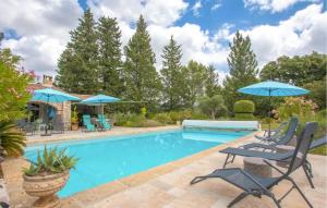 Maisons de vacances Stunning Home In Taradeau With Kitchen : photos des chambres