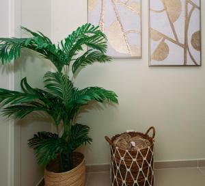 Top-Floor Corner Seaview Haven