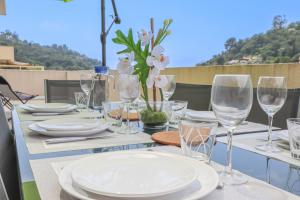 Spacieux Rooftop Parking, Terrasse ensoleillée