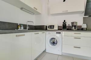 Spacieux Rooftop Parking, Terrasse ensoleillée