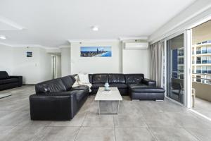 Stunning OCEAN VIEWS in 2 Bedroom Unit at Zenith - Q Stay