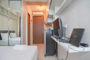 Good Deal and Cozy Stay Studio Room Tifolia Apartment By Travelio
