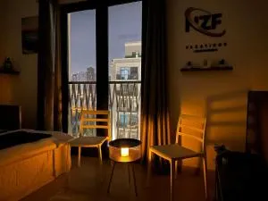 SeaView Getaway - Khān