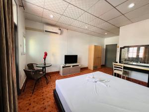 Patong Adventure Hostel