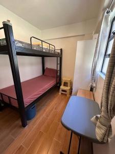 2BR Bangkal Entire Airconditioned Apartment, Sleeps 4