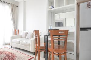 Modern and Homey 2BR at Signature Park Grande Apartment By Travelio