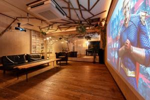 Grand Piano & Shinjuku 5min walk from station