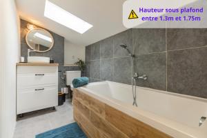 Le Boheme - Netflix - Wifi - Vue sur la Cité Médiévale et les toits