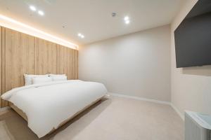 Mokpo Brown Dot Hotel Namak