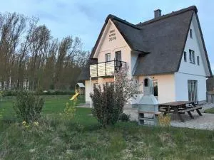 E13 Reetdachhaus "MaLeLuV" mit Kamin & Sauna Ostseebad Rerik - Neu Gaarz