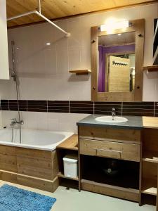 Appartements RisoulSki Antares - Piscine et Sauna : photos des chambres