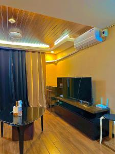 IV’s Condo w Netflix and Wi-Fi