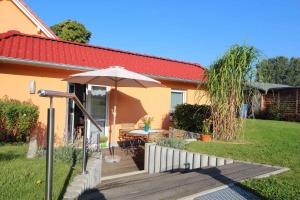 Two-Bedroom Holiday Home room in Ferienhaus Frieda