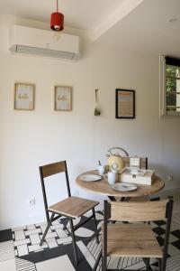 La Hutte de la Tortue Rez-de-jardin Patio au Calme