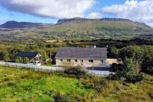 Mountain View Cottage