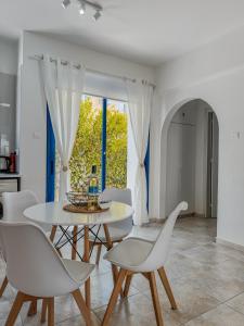 Diana HATS 1B, Pool, Paphos Center