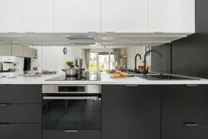 Sea and Stadium Apartments in good design with Parking & Garden by Rent like home