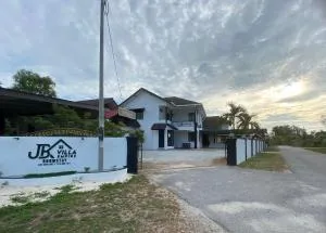 JBK Villa Empire - Roomstay - Kampong Telaga Batin