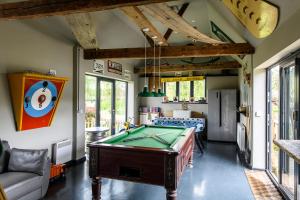 Vineyard Oast Sleeps 25