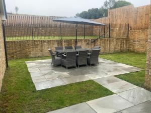 The Neals 4 Bedroom House in Buxton Sleeps 8