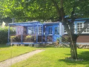 Ett charmigt smultronställe med havsutsikt - Falkvik