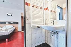 Quadruple Room room in DJH Jugendgästehaus Adolph Kolping