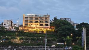 Cheonjiyeon Crystal Hotel