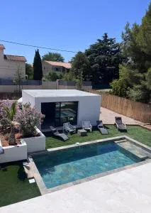 Maison avec piscine chauffée T4 - Curet