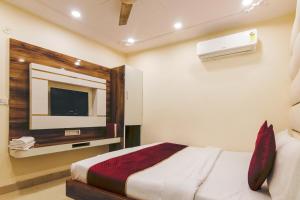 Hotel Star Dx by P K Residency