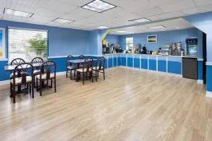 Days Inn by Wyndham Waycross - Douglas