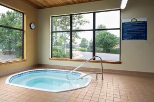 Days Inn & Suites by Wyndham Bozeman