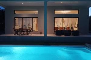 Villas Villa spacieuse avec piscine, secteur tres calme : photos des chambres