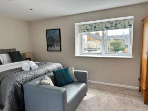 Russell Street- Studio Apartment