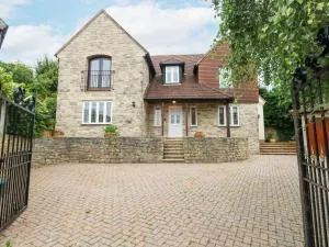 Sunningdale Rise - Overcombe