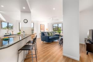 Central 2BR Stylish Apt Located in Greenway - Hosted by Canstay