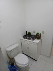 Casa con piscina EN BOCA CHICA