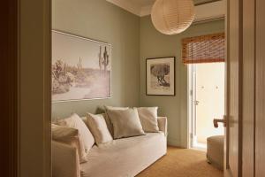 Slow Summer, Tamarama IH