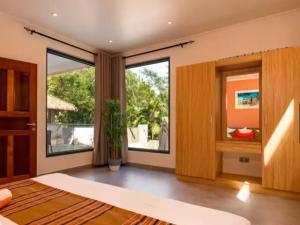 RIVERSIDE RETREAT (SEYCHELLES)