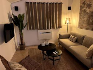 Appartements Domaine des Lions - Logement chaleureux climatise a Serignan : photos des chambres