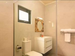 RIVERSIDE RETREAT (SEYCHELLES)