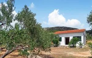 Awesome Apartment In Donje Polje - Protega