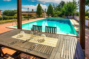 GuestHost - Timeless 19th-Century Villa with Private Pool Oasis
