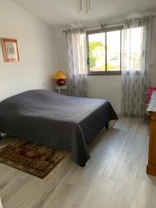 Sejours chez l'habitant LA ROCHELLE-Fetilly pour les PROS--FEMMES du Festival de la Fiction TV : Chambre Simple