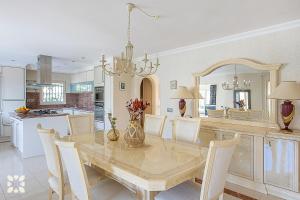 Villa Amar by Abahana Villas