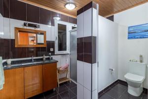 Casa Central - Peceful Mountain Retreat in Calheta